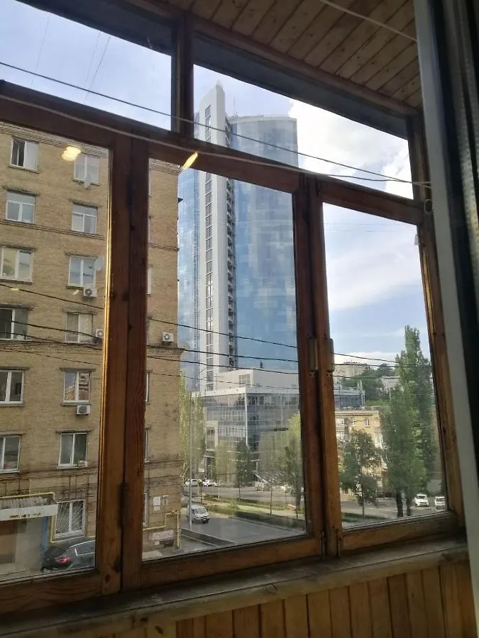 Бульвар Леси Украинки 10 Kiev 0*, Kyiv